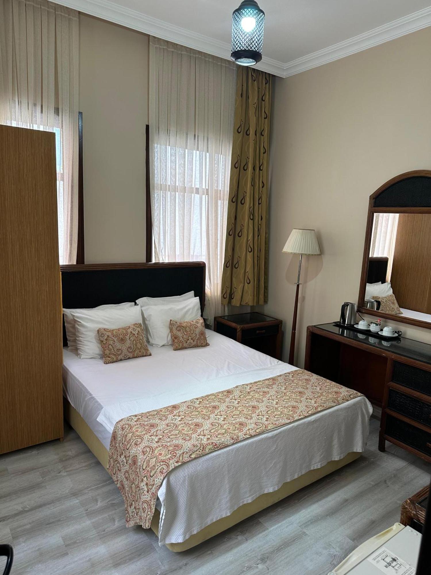 Loost Town Inn Hotel Αττάλεια Εξωτερικό φωτογραφία